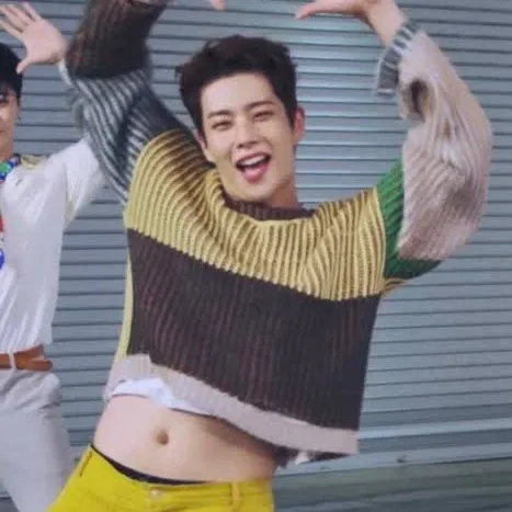 Behind-the-scenes cut of MJ (ASTRO)