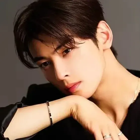 Recent activity shot of Eunwoo (ASTRO)