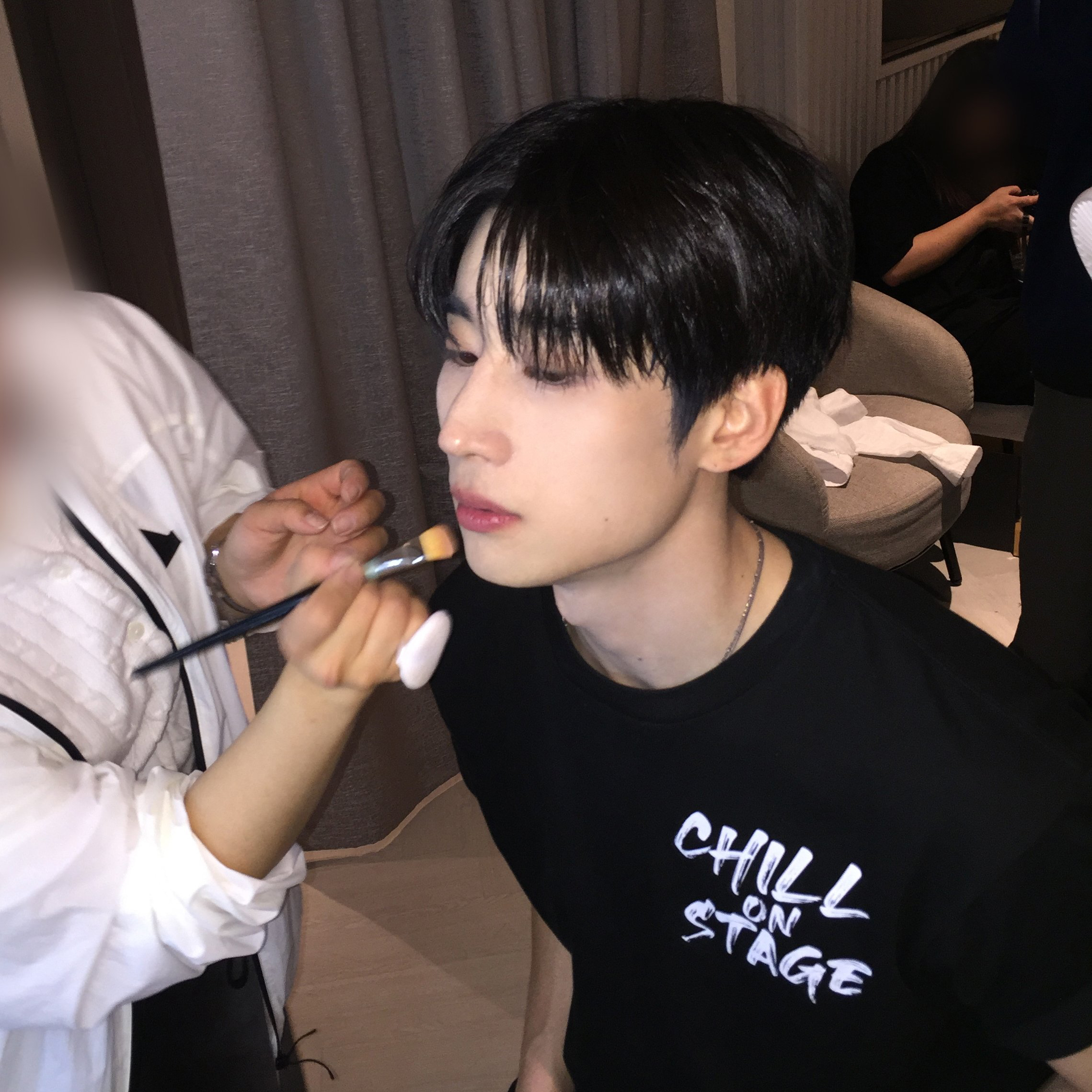 Behind-the-scenes cut of Han Seungwoo