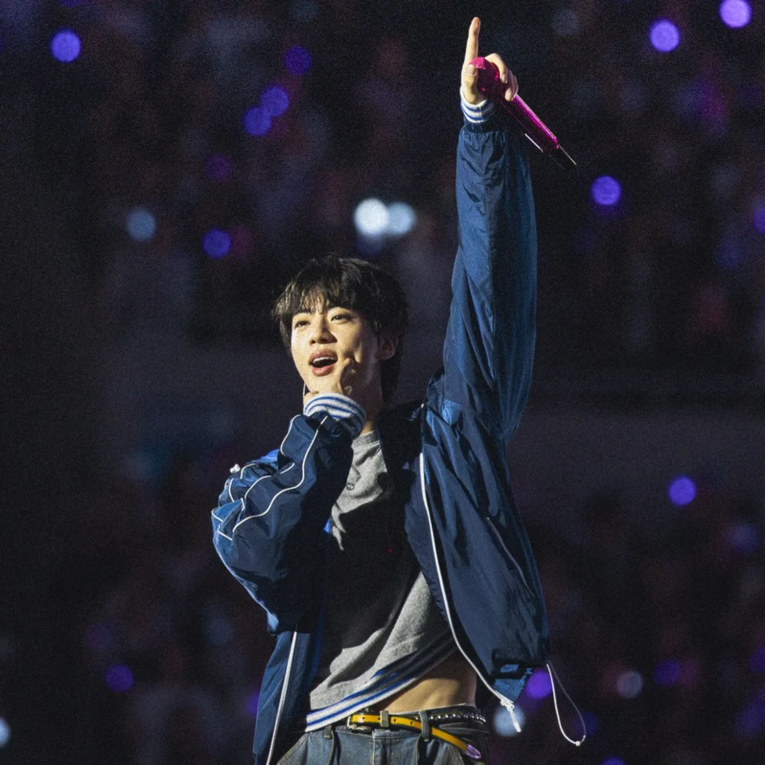 Behind-the-scenes cut of Jin (BTS)