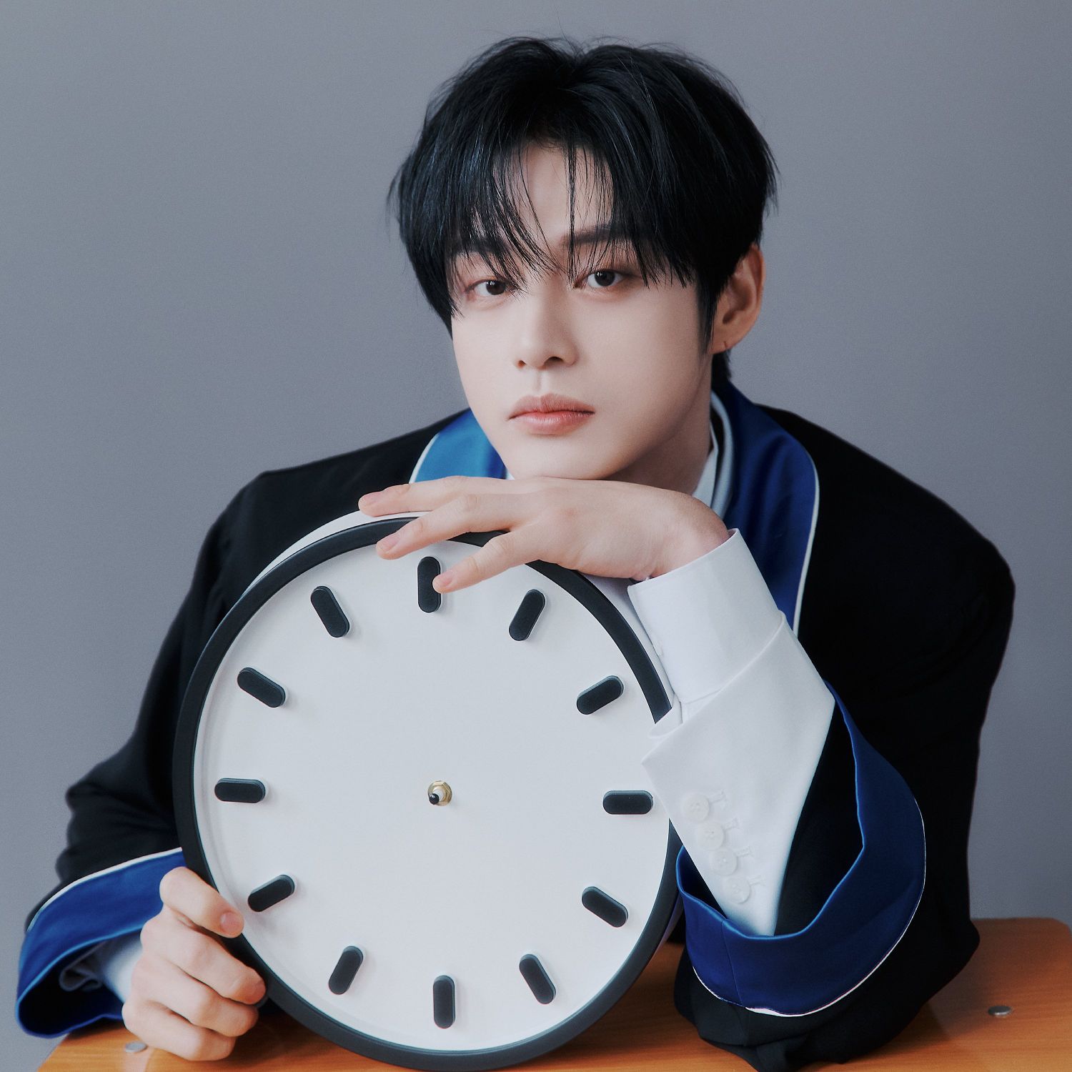 Latest photo of Kim Jiwoong (ZEROBASEONE)