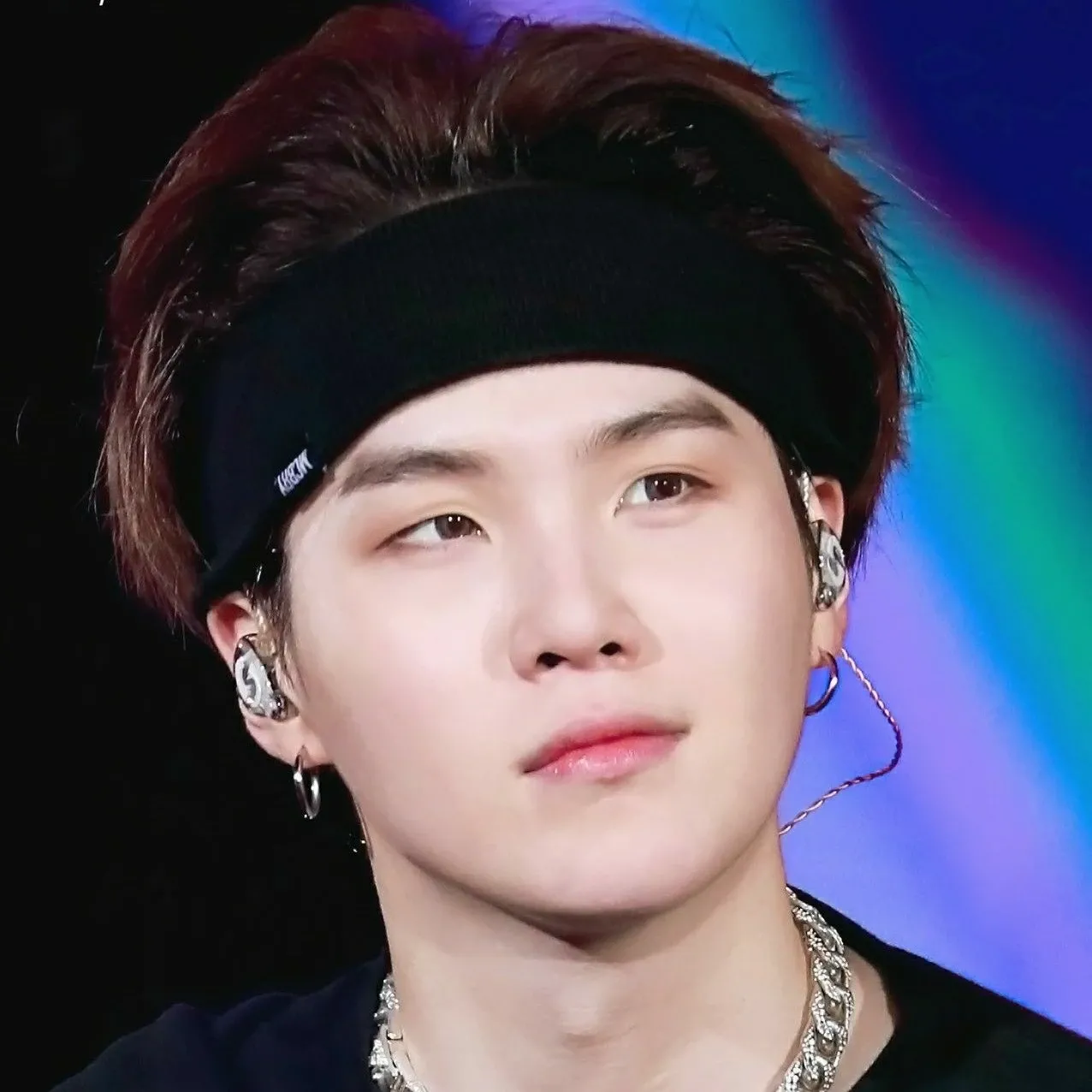 Foto aktivitas terbaru SUGA (BTS)