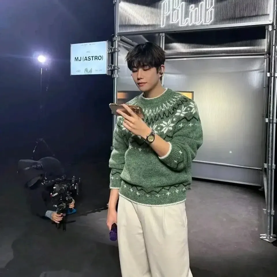 Latest photo of MJ (ASTRO)