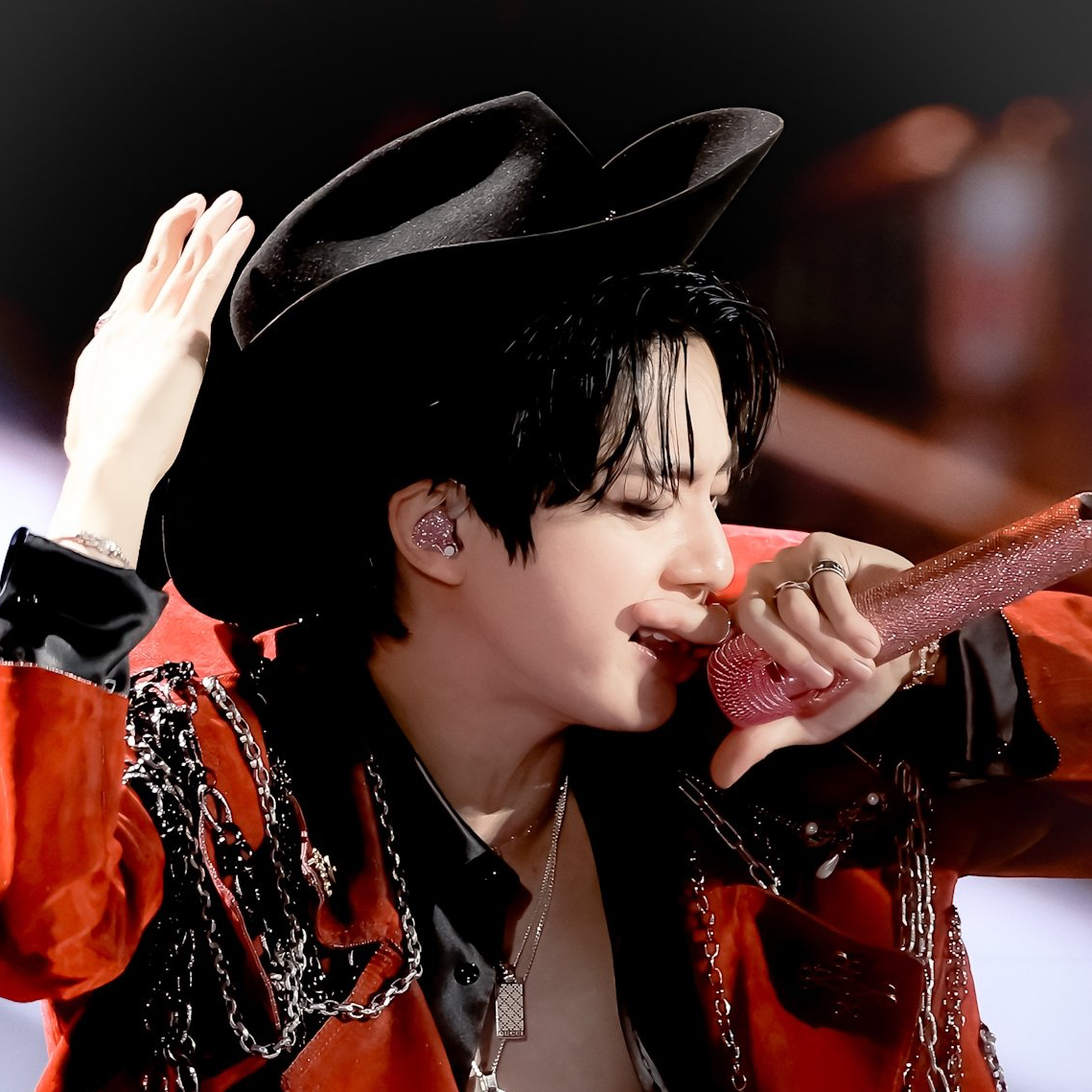 Behind-the-scenes cut of Jin (BTS)