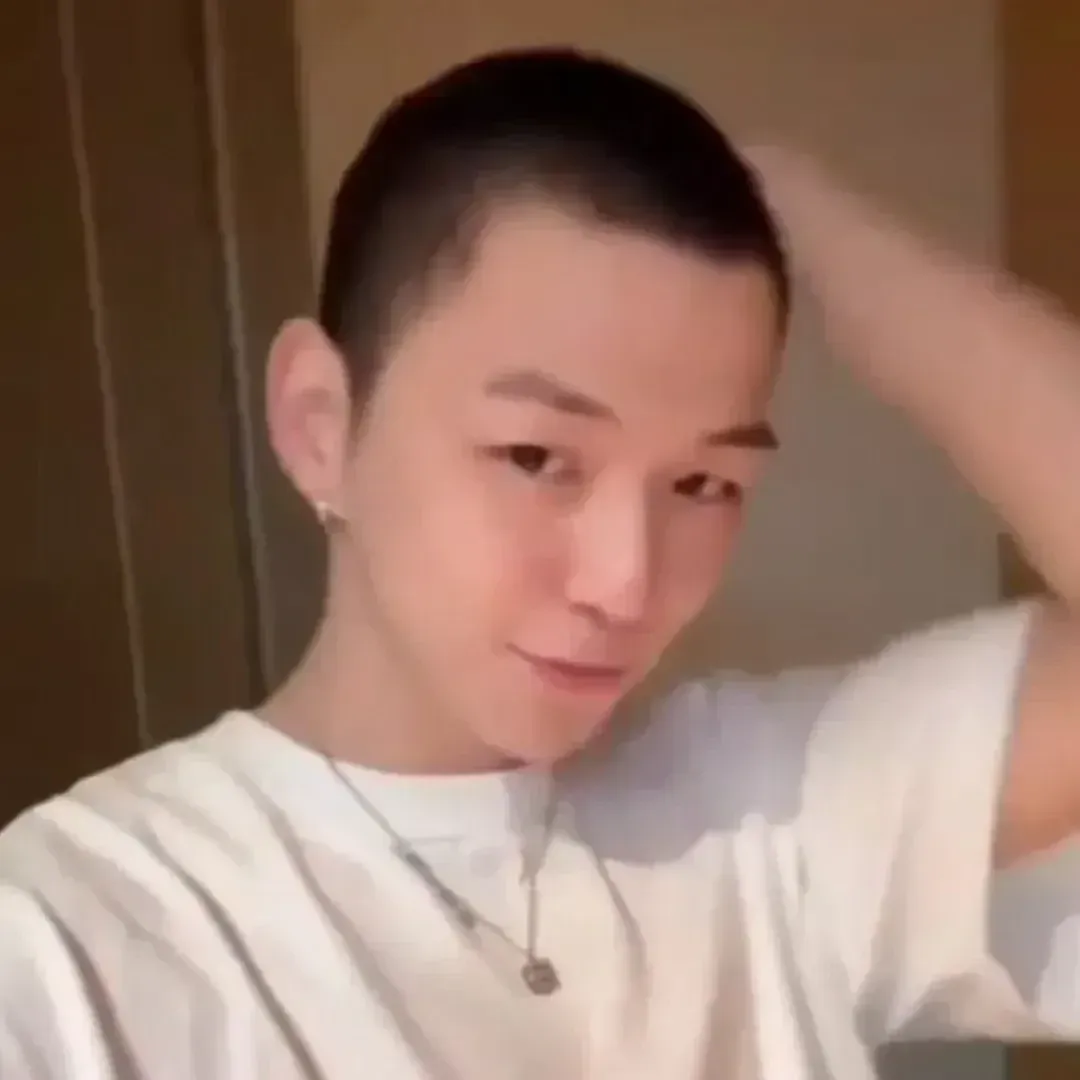 강다니엘 최근 활동샷