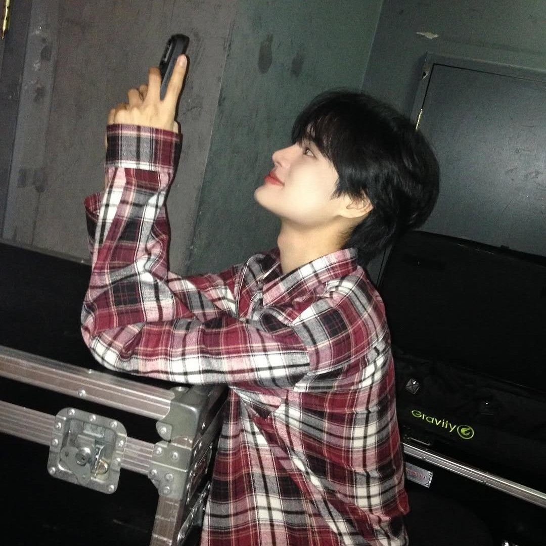 이대휘 (AB6IX)의 비하인드 컷