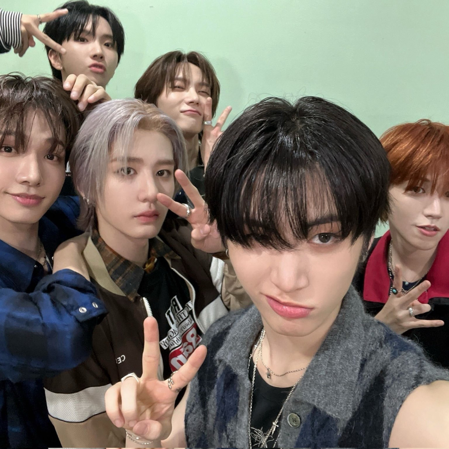 Behind-the-scenes cut of BOYNEXTDOOR