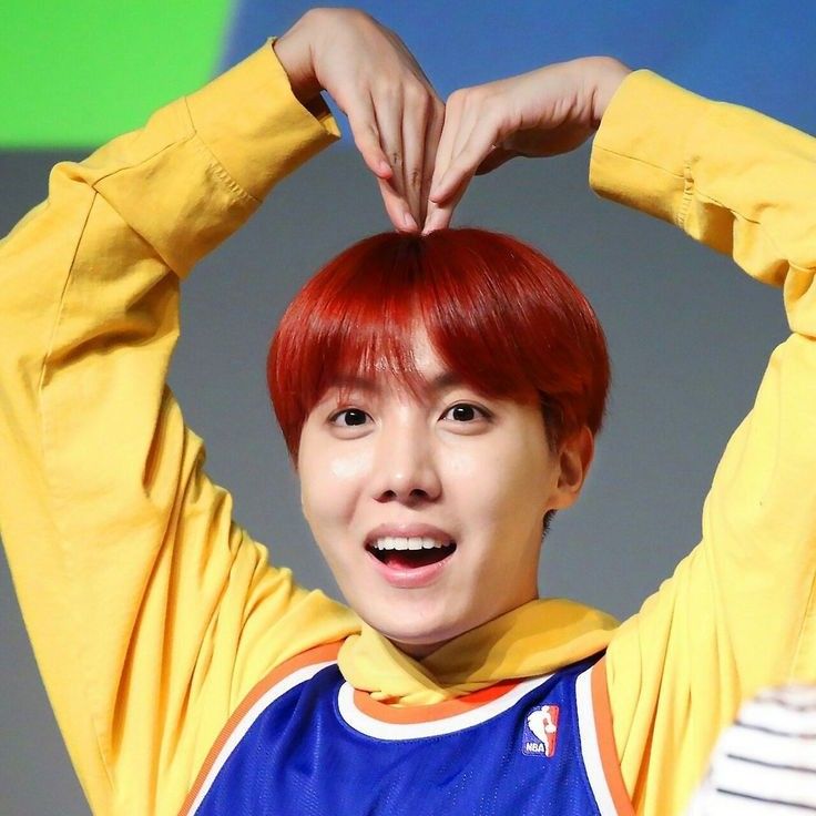 Foto terbaru j-hope (BTS)