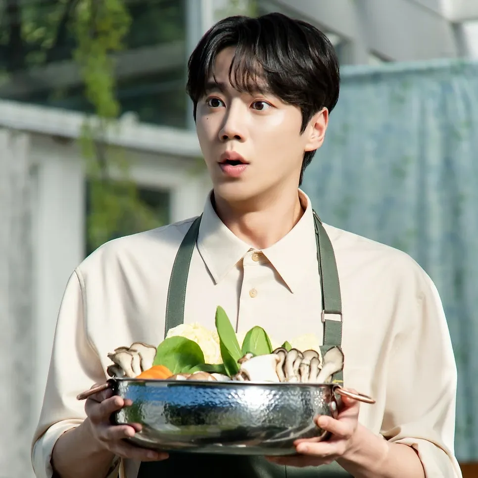 Recent activity shot of Lee Junyoung