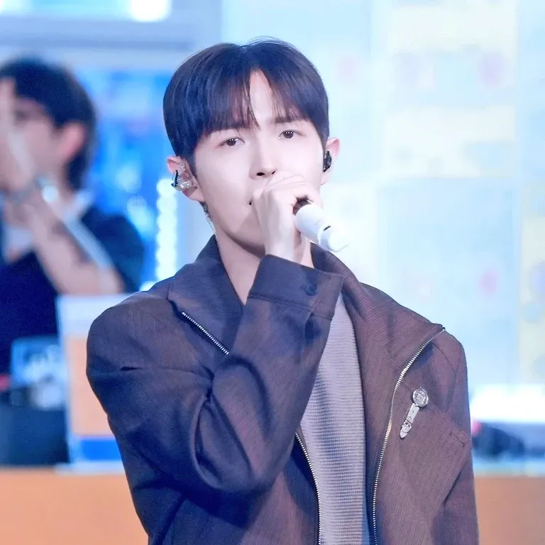 金在奐粉絲拍下的瞬間