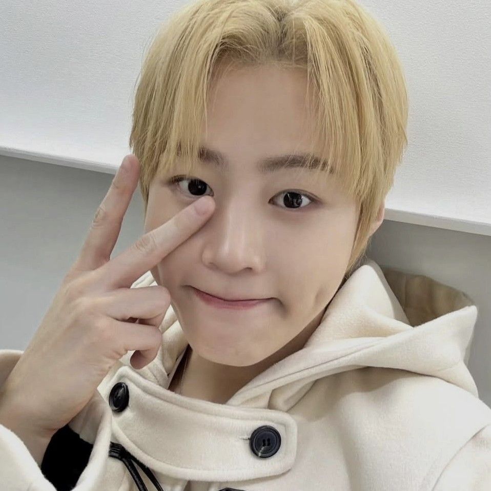 하성운의 최신 사진