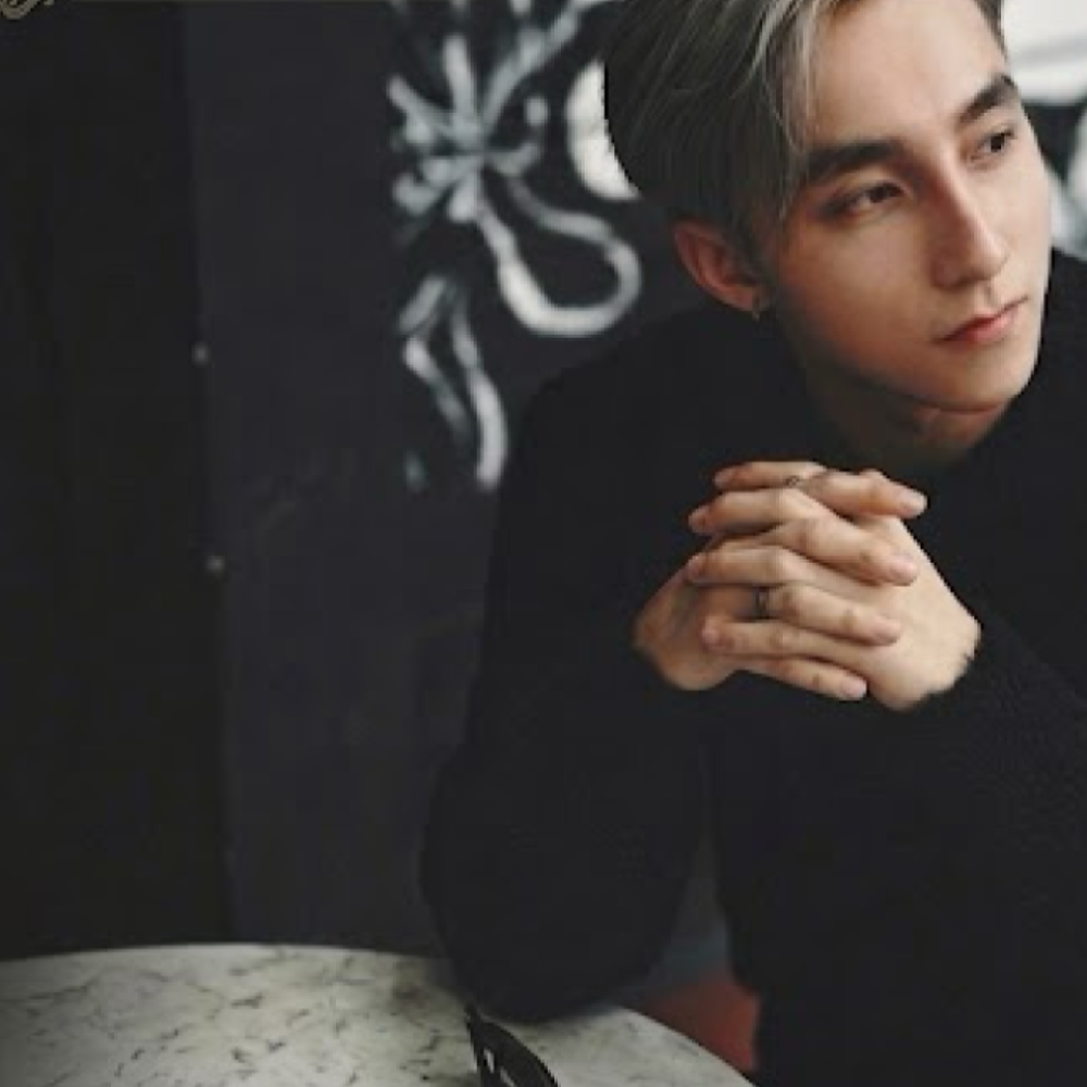 Latest photo of Son Tung M-TP