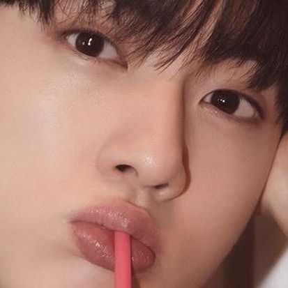 진 (방탄소년단)의 최신 사진