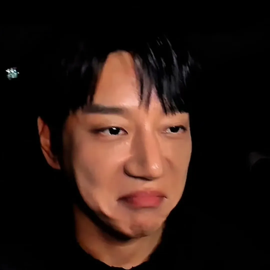 Latest photo of Hwang Chiyeol