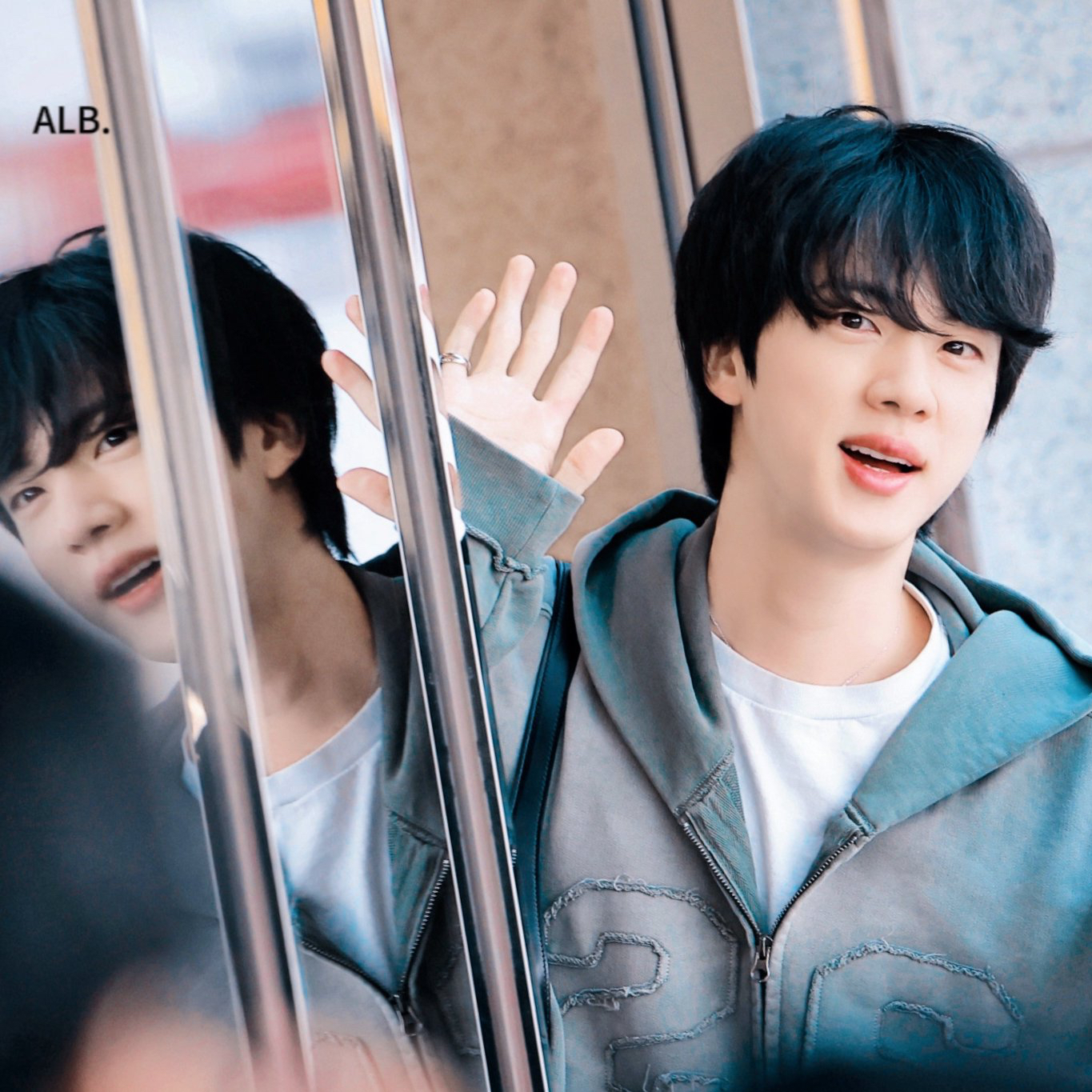 Foto terbaru Jin (BTS)