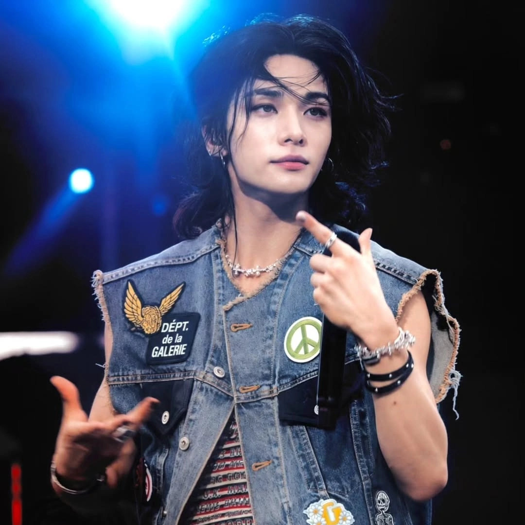 Latest photo of Hyunjin (Stray Kids)