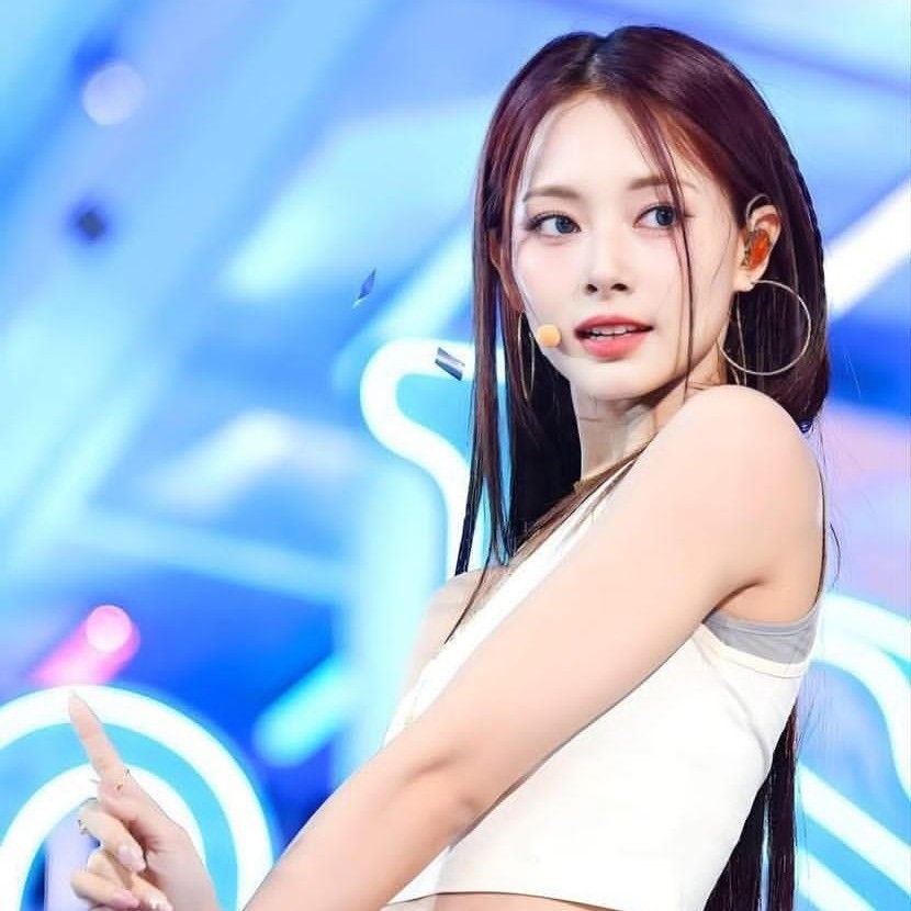 쯔위 (TWICE)의 최신 사진