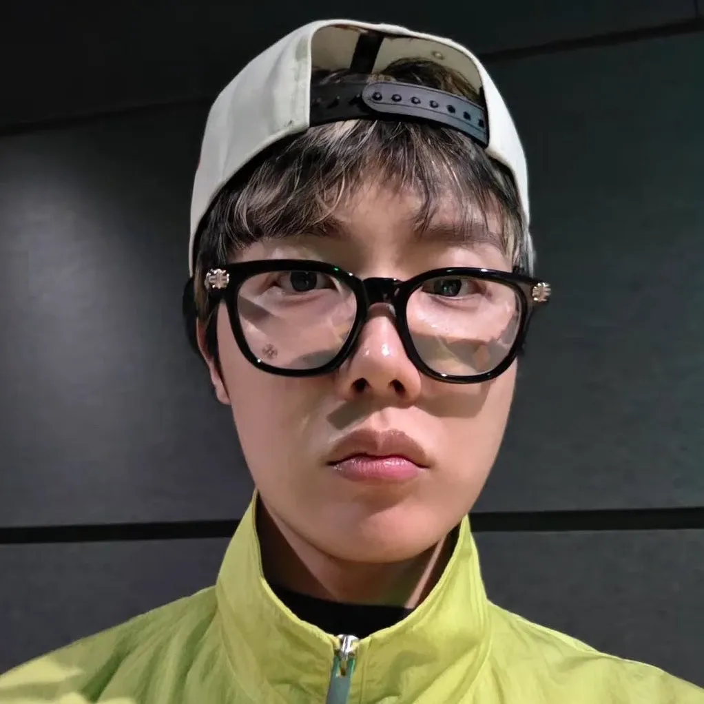 Behind-the-scenes cut of j-hope (BTS)