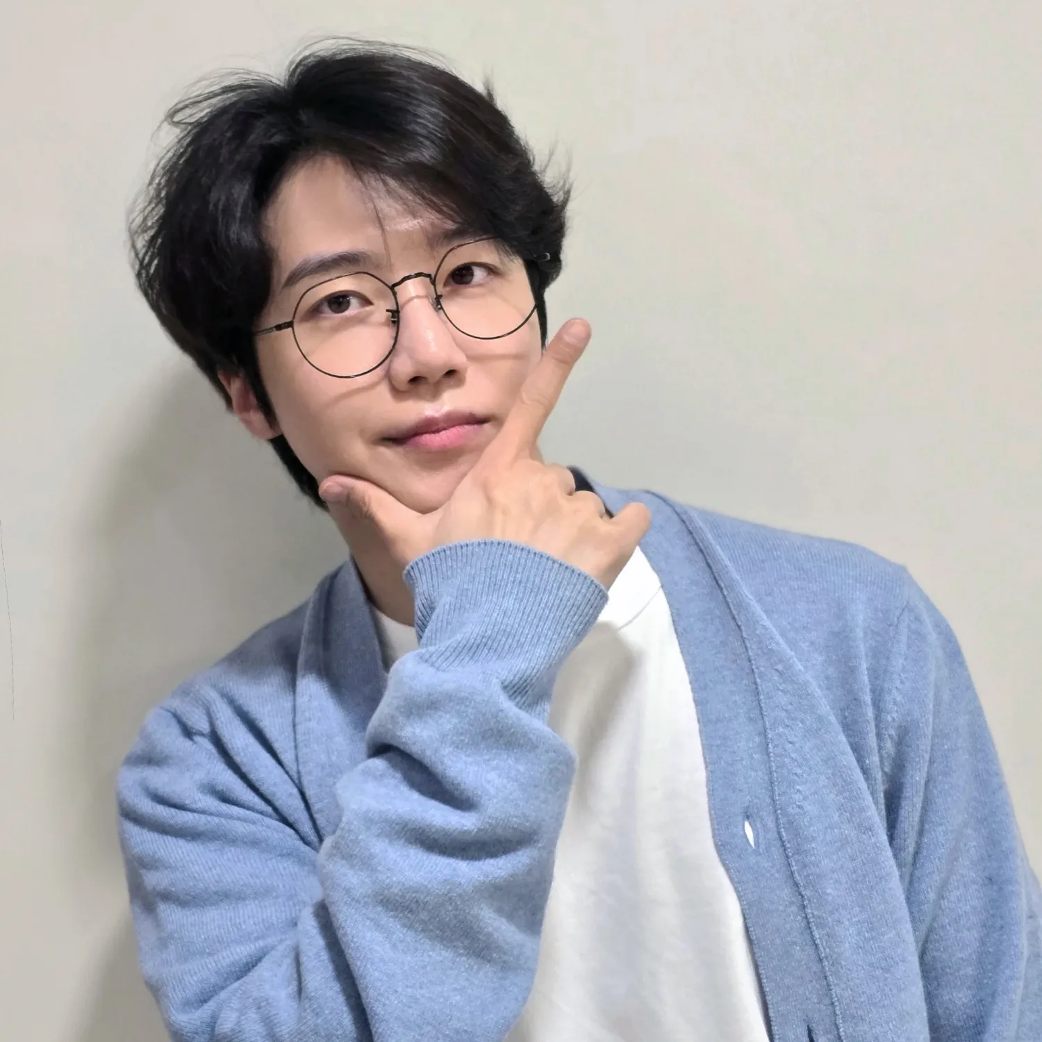 Recent activity shot of Jinho (PENTAGON)