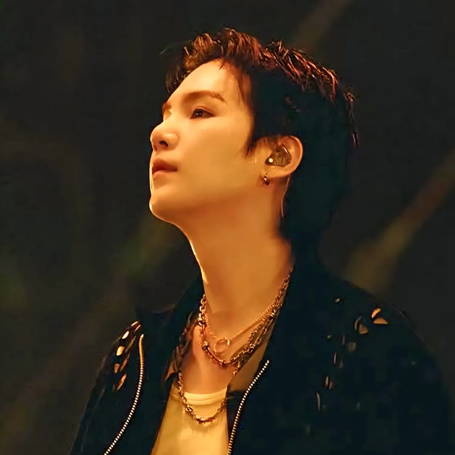 Behind-the-scenes cut of SUGA (BTS)