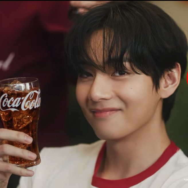 뷔 (방탄소년단)의 비하인드 컷