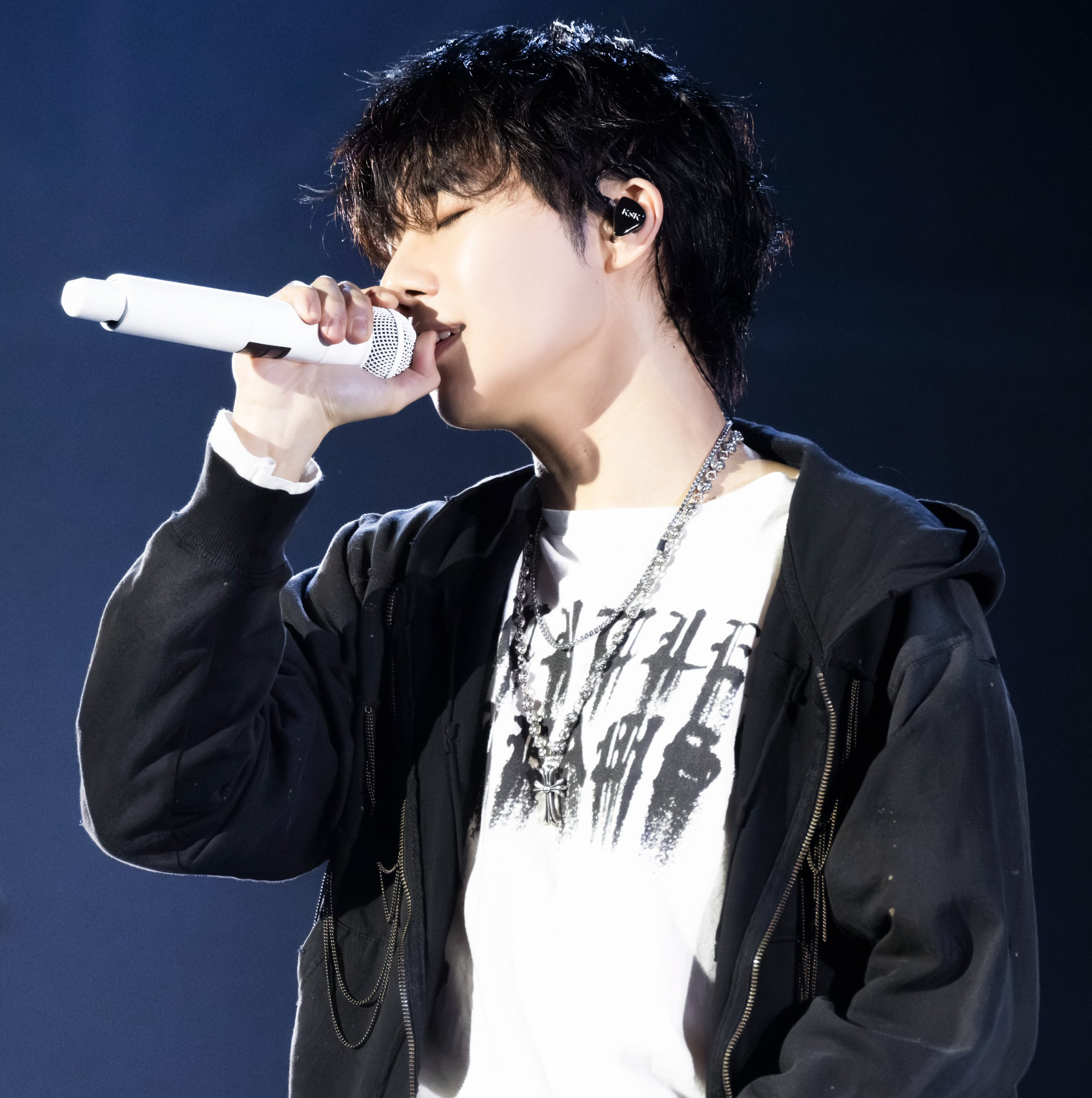 A moment captured by Sungkyu (INFINITE)'s fan