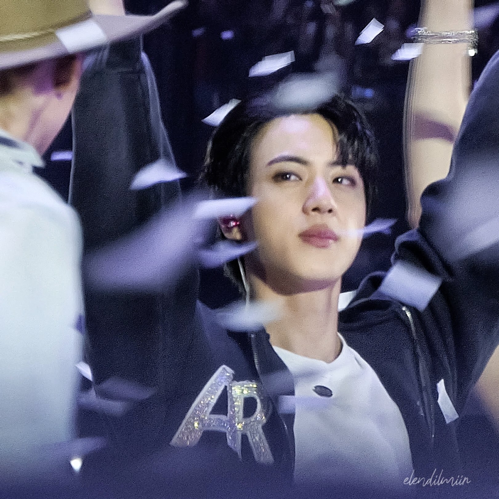 Potret di balik layar Jin (BTS)
