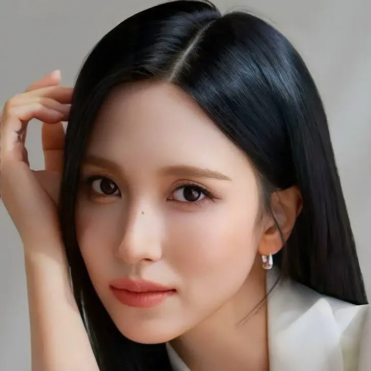 Potret di balik layar Mina (TWICE)