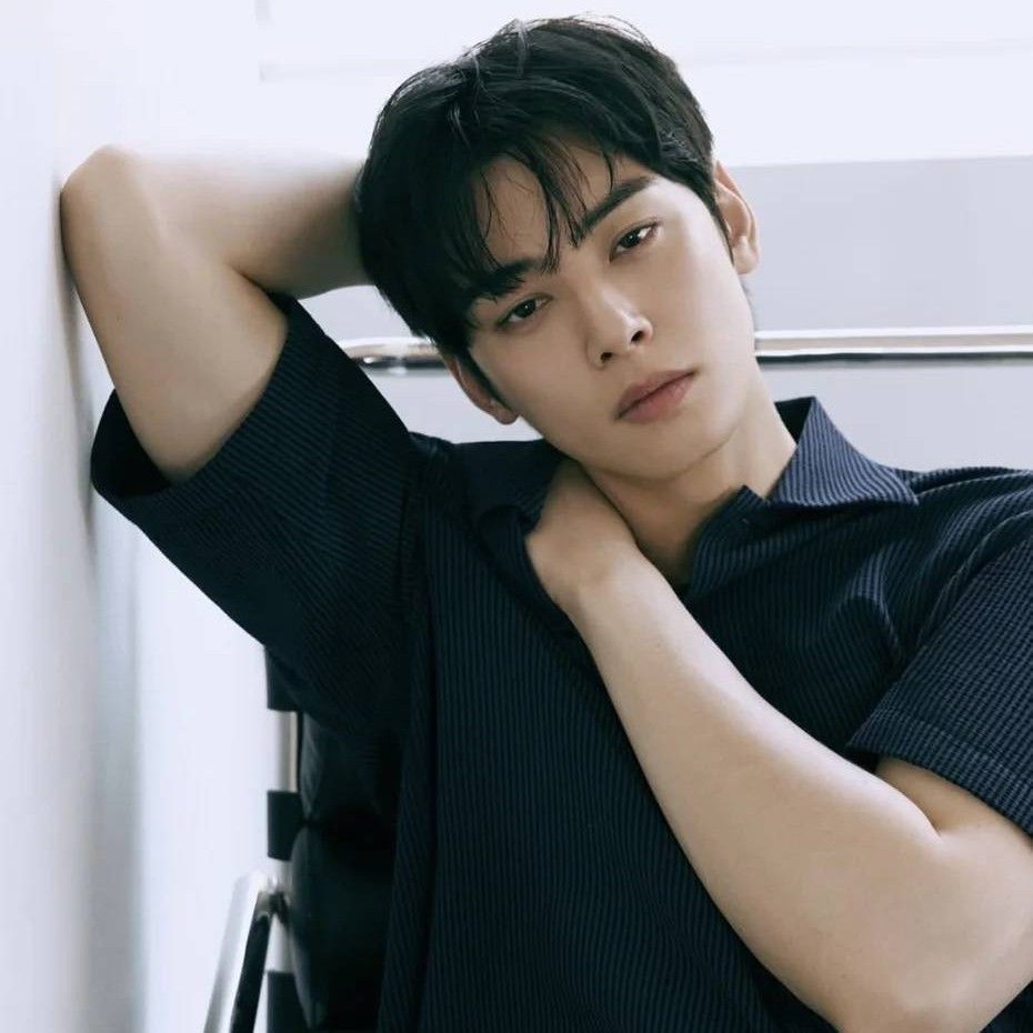 Latest photo of Eunwoo (ASTRO)