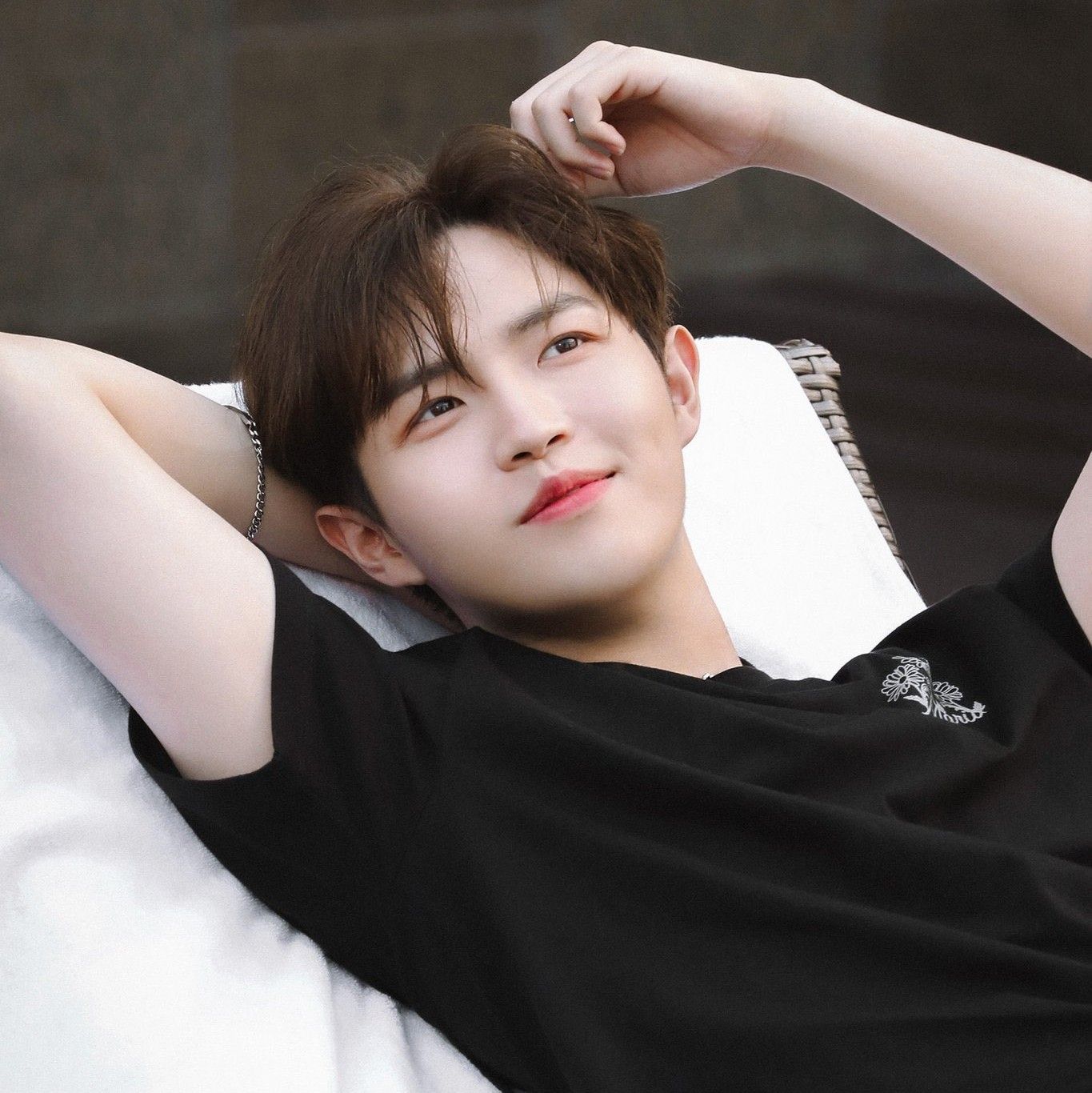 Behind-the-scenes cut of Kim Jaehwan