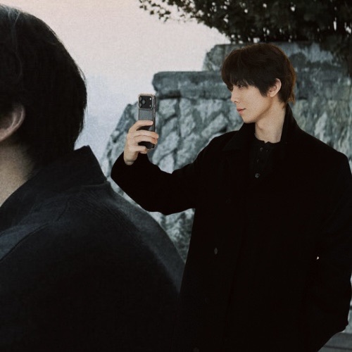 Behind-the-scenes cut of Hwiyoung (SF9)