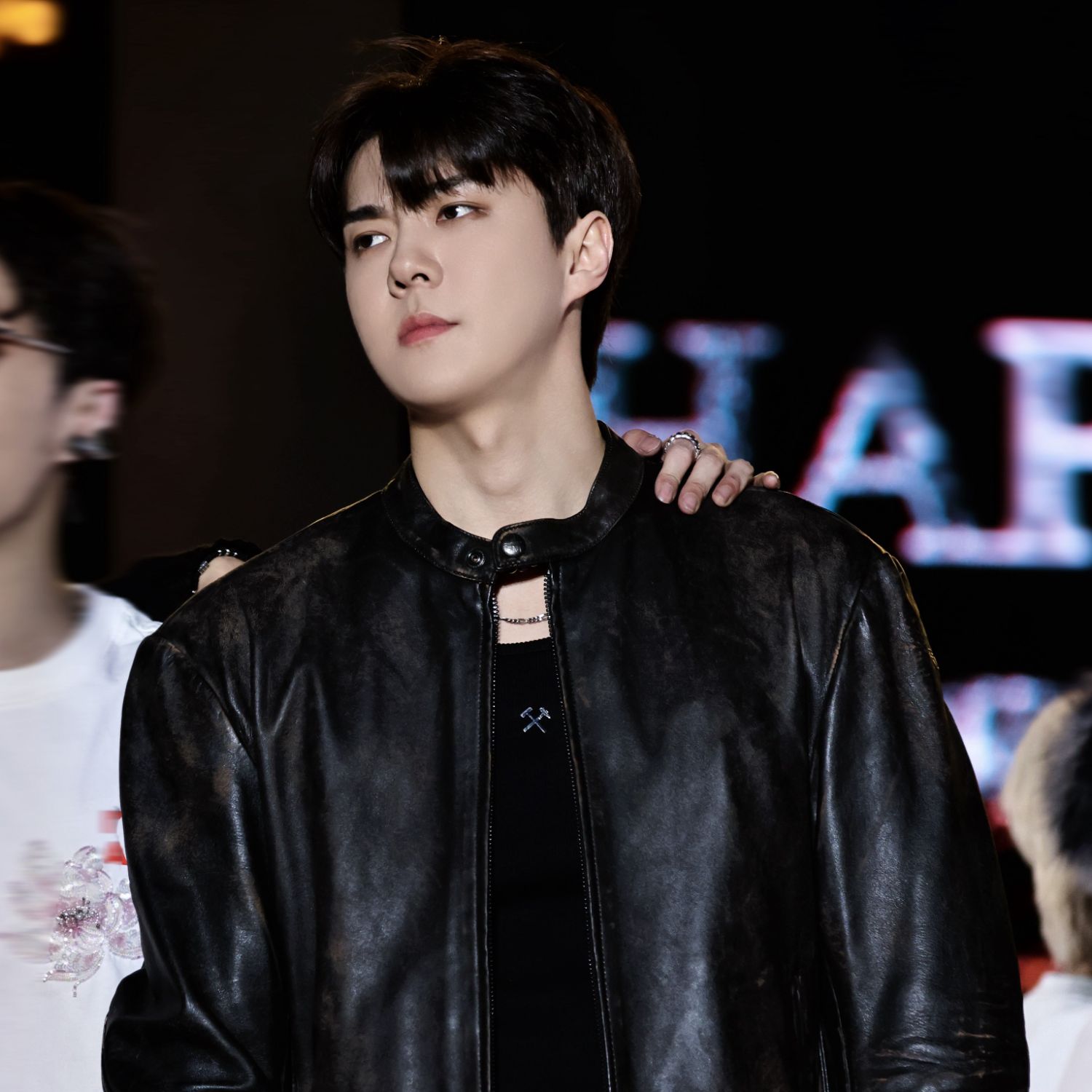 세훈 (EXO)의 비하인드 컷