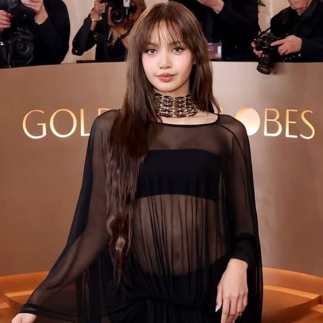 리사 (BLACKPINK)의 최신 사진