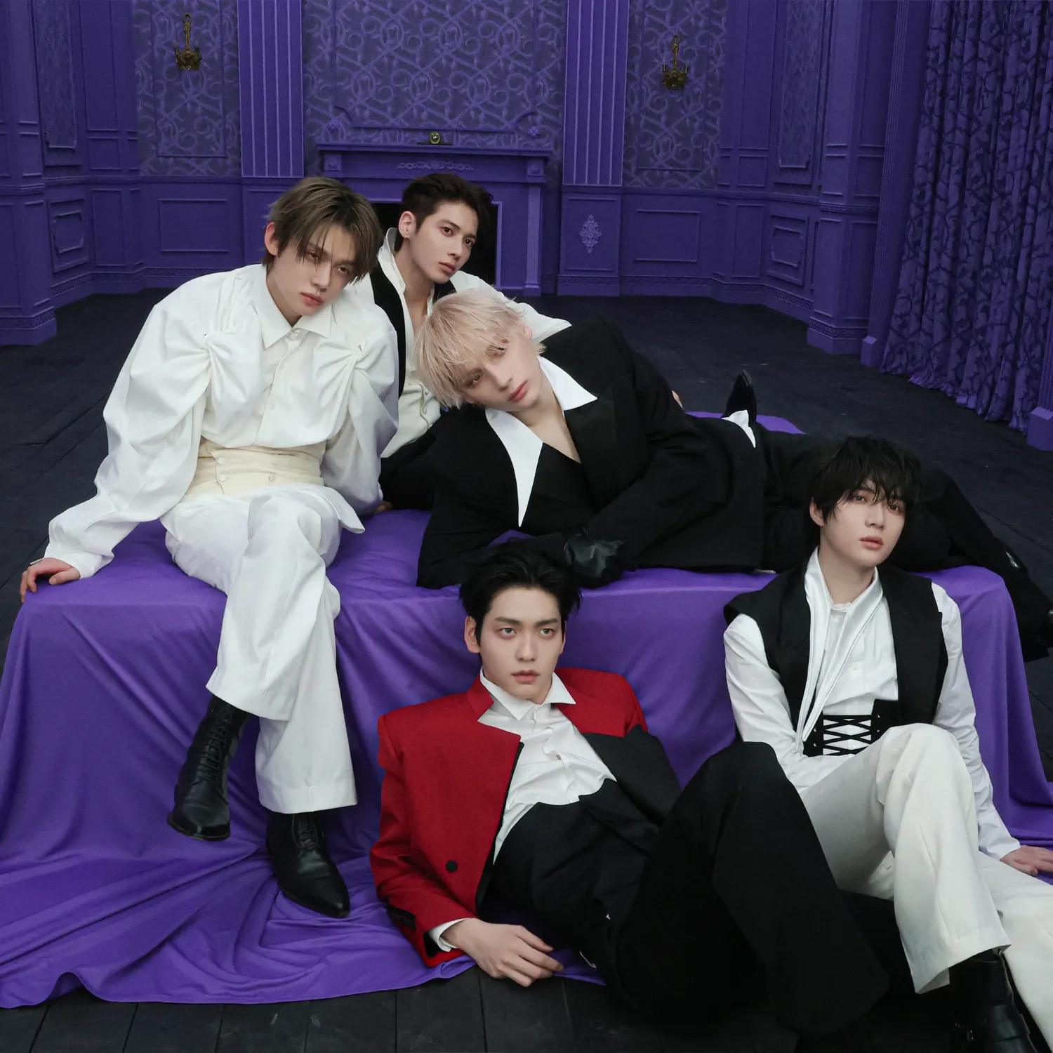 투모로우바이투게더 최근 활동샷