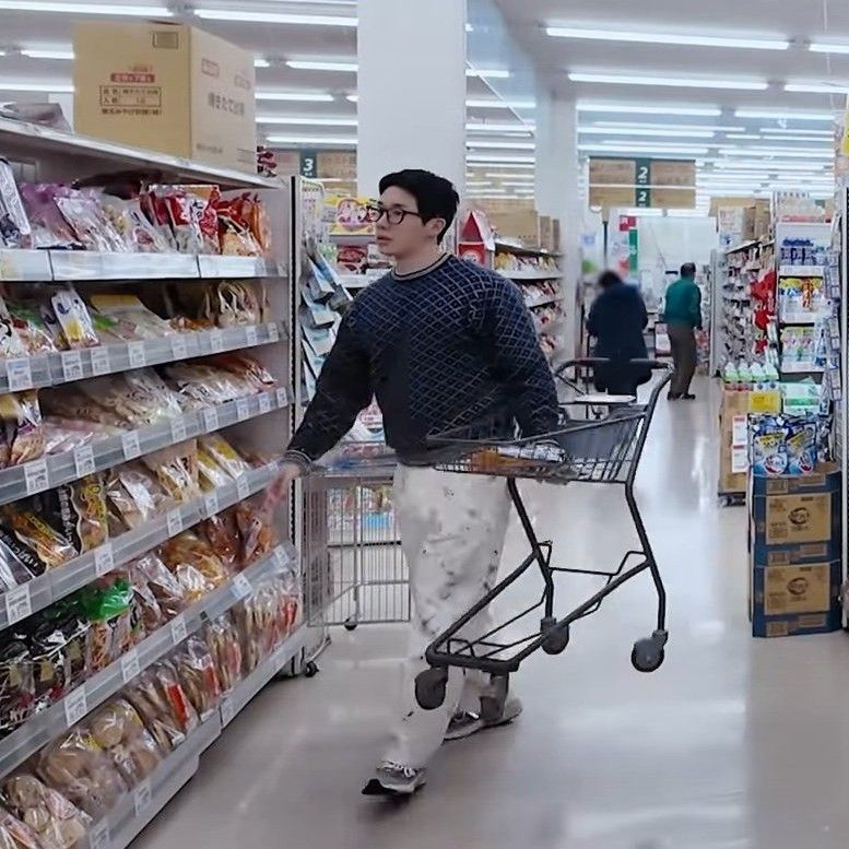 Recent activity shot of Wonho