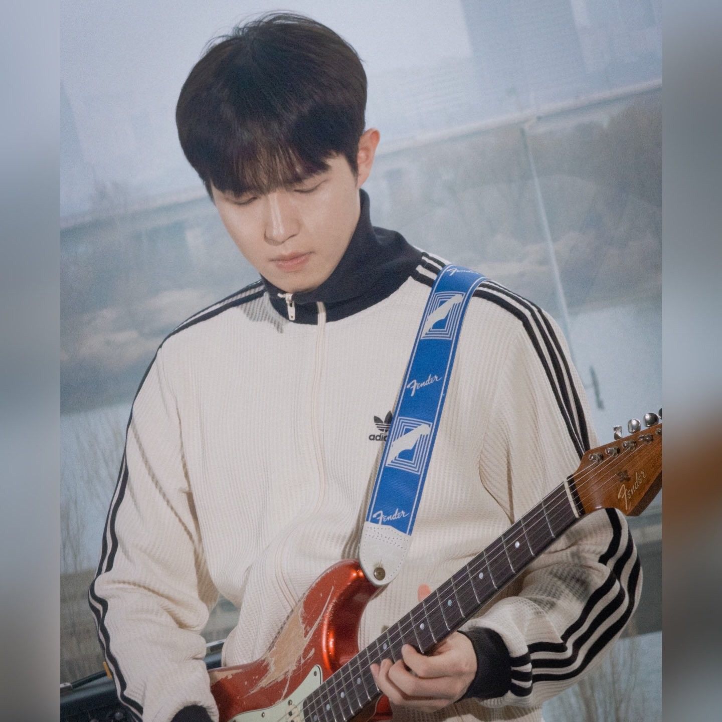 キム・ジェファンの舞台裏ショット