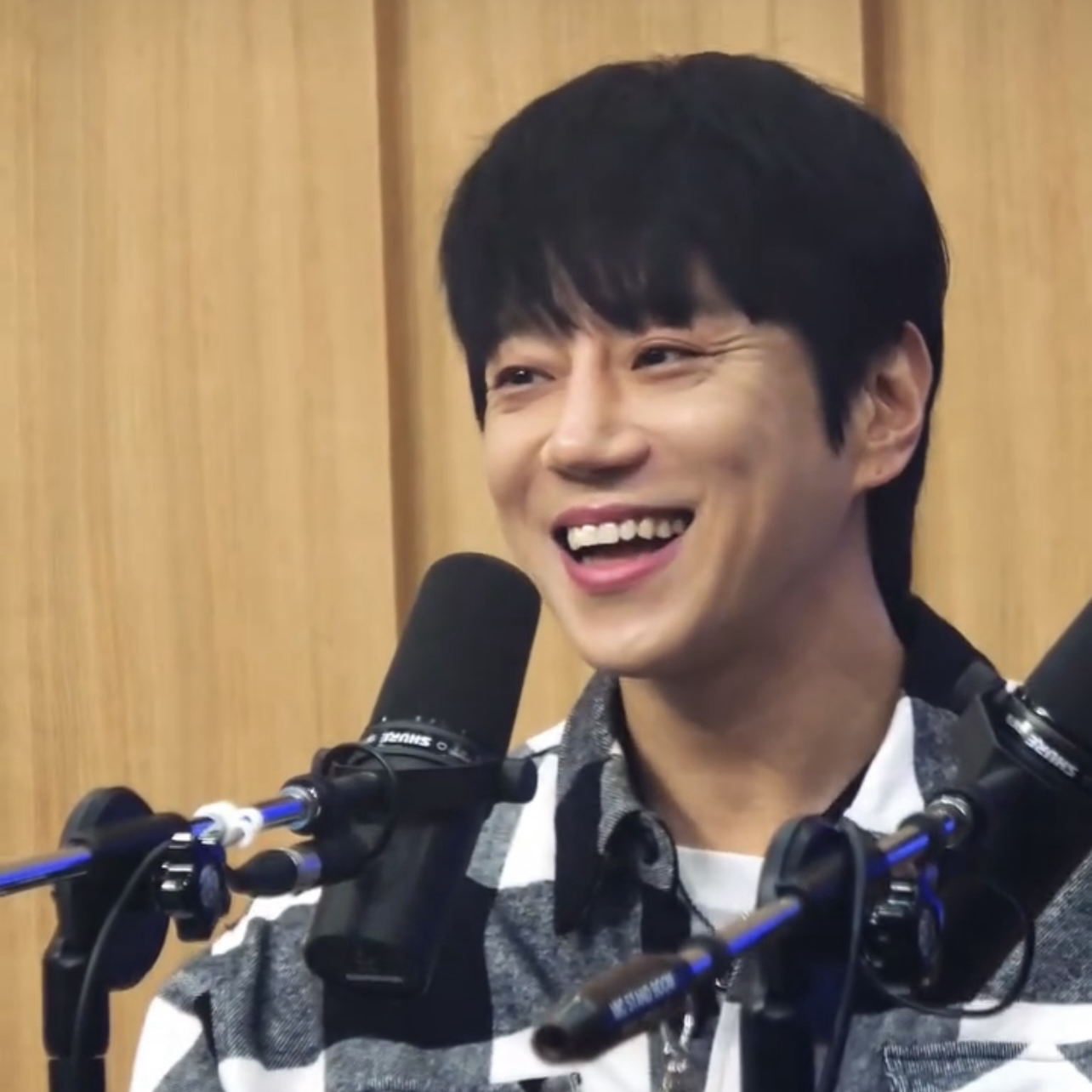 Recent activity shot of Hwang Chiyeol