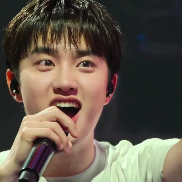 Foto profil D.O. (EXO) yang disukai penggemar