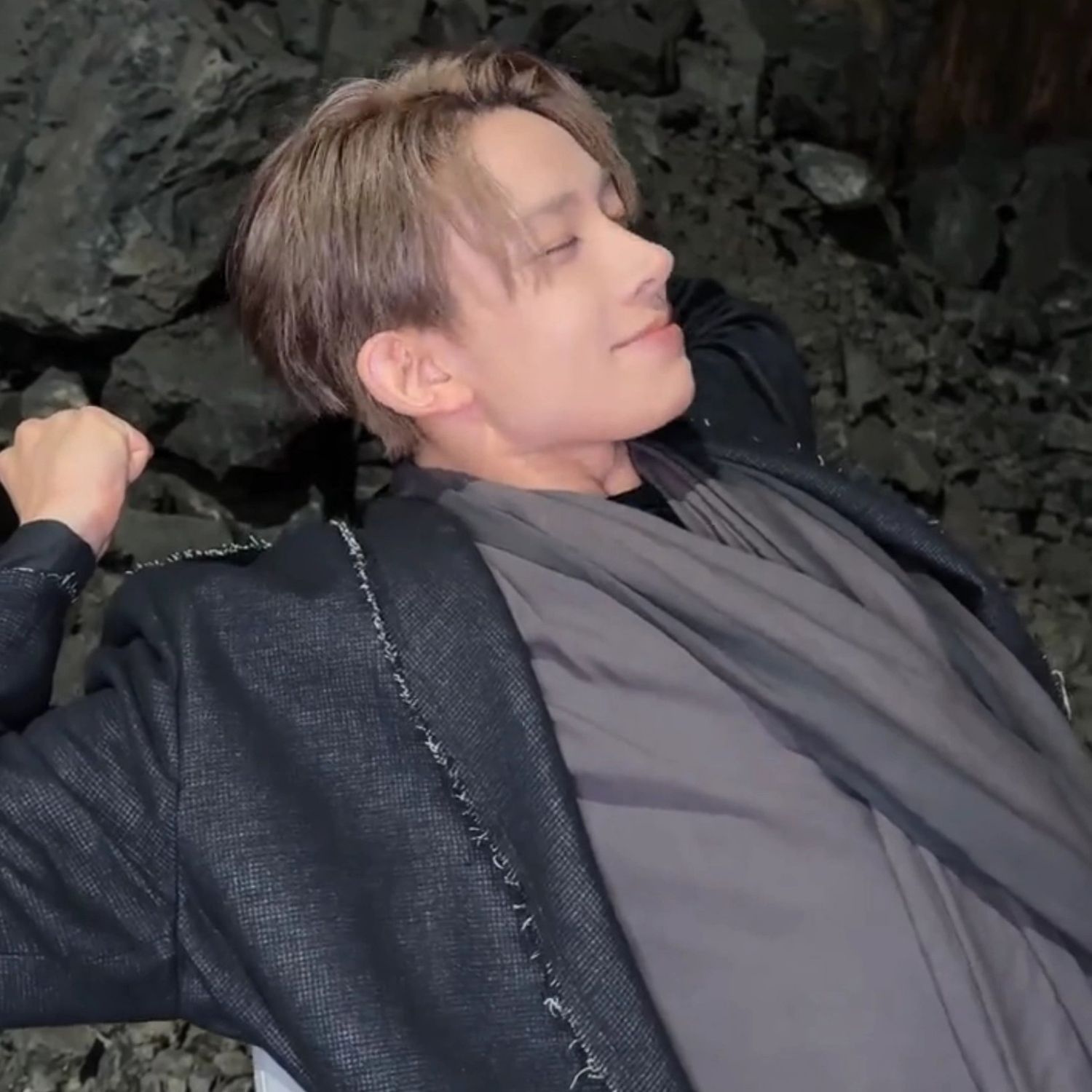 Behind-the-scenes cut of Heeseung (ENHYPEN)