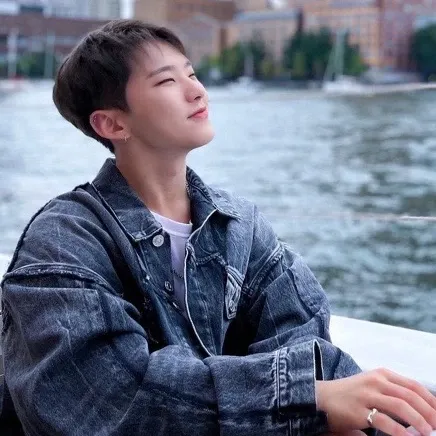 Recent activity shot of Hoshi (SEVENTEEN)