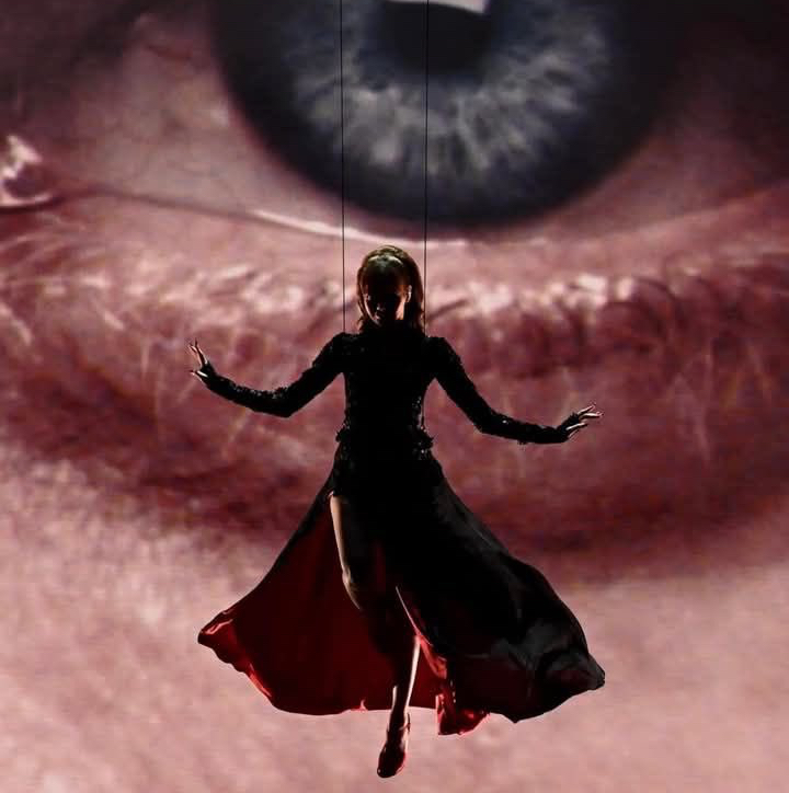 Foto aktivitas terbaru Lisa (BLACKPINK)