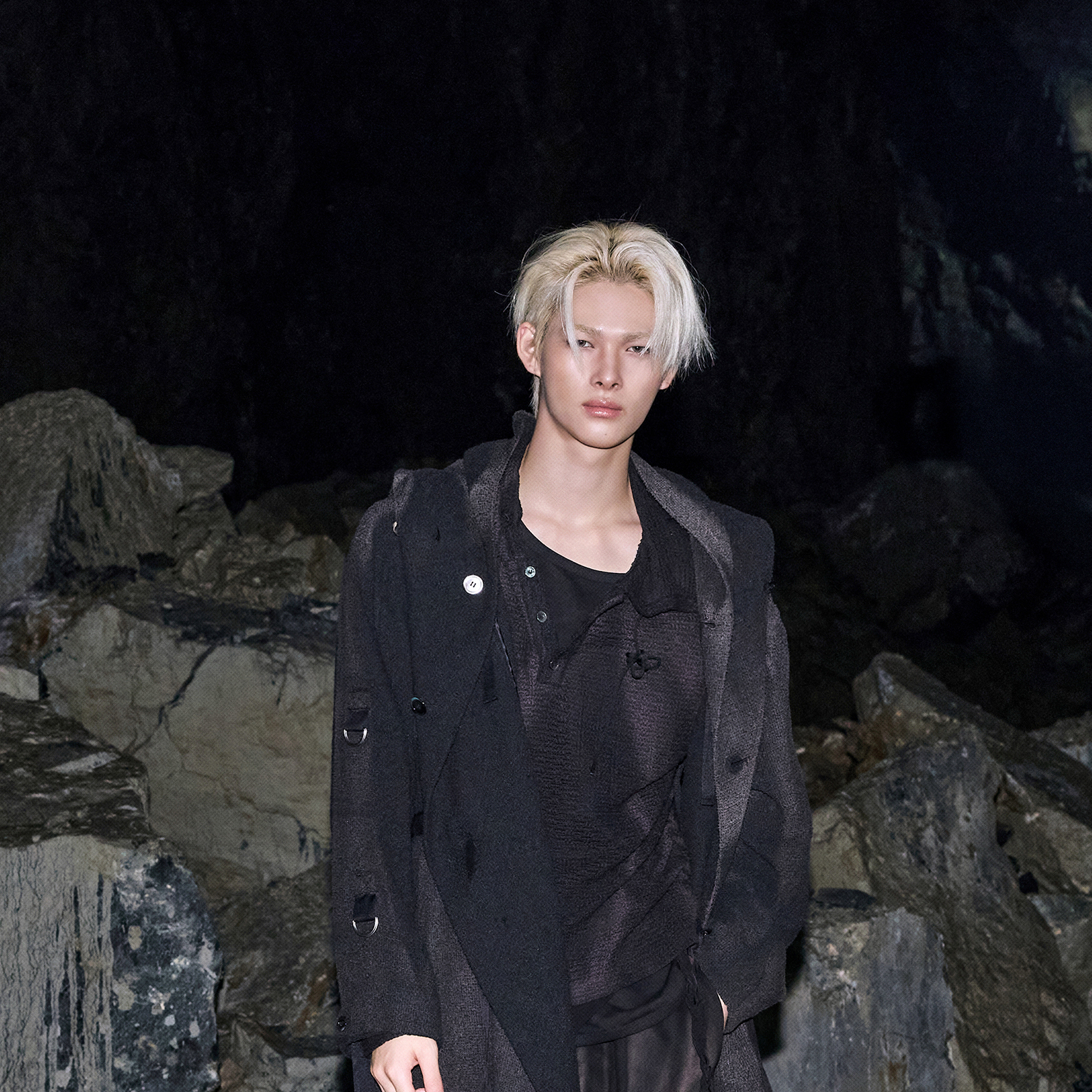 NI-KI (ENHYPEN)的最新照片