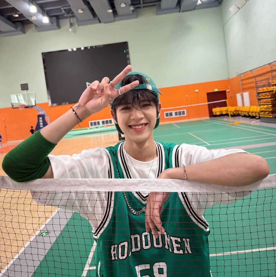 Behind-the-scenes cut of DORN (NexT1DE)