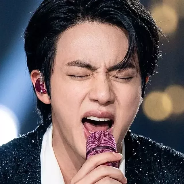 Behind-the-scenes cut of Jin (BTS)