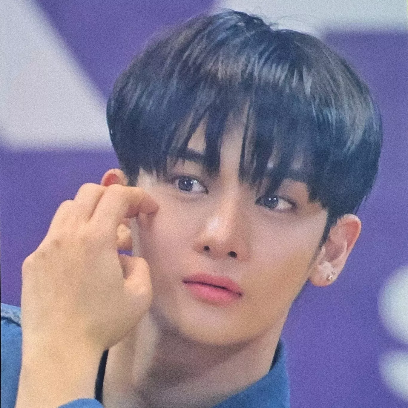 Recent activity shot of Bae Jinyoung