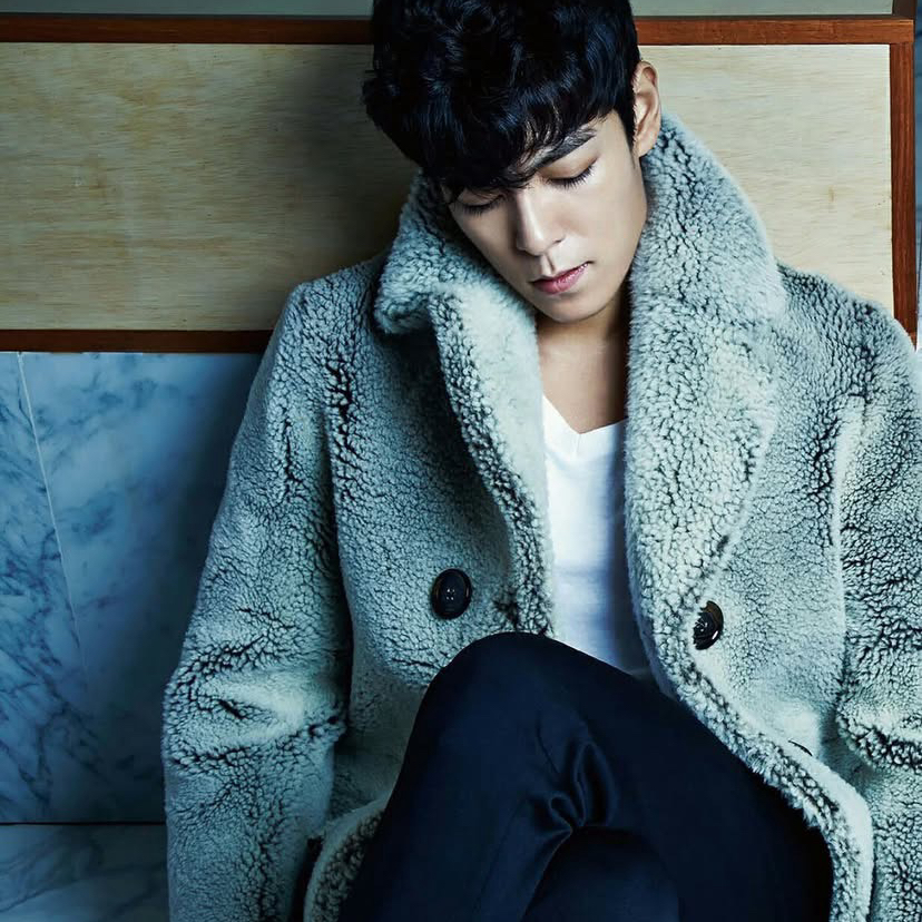 A moment captured by T.O.P's fan