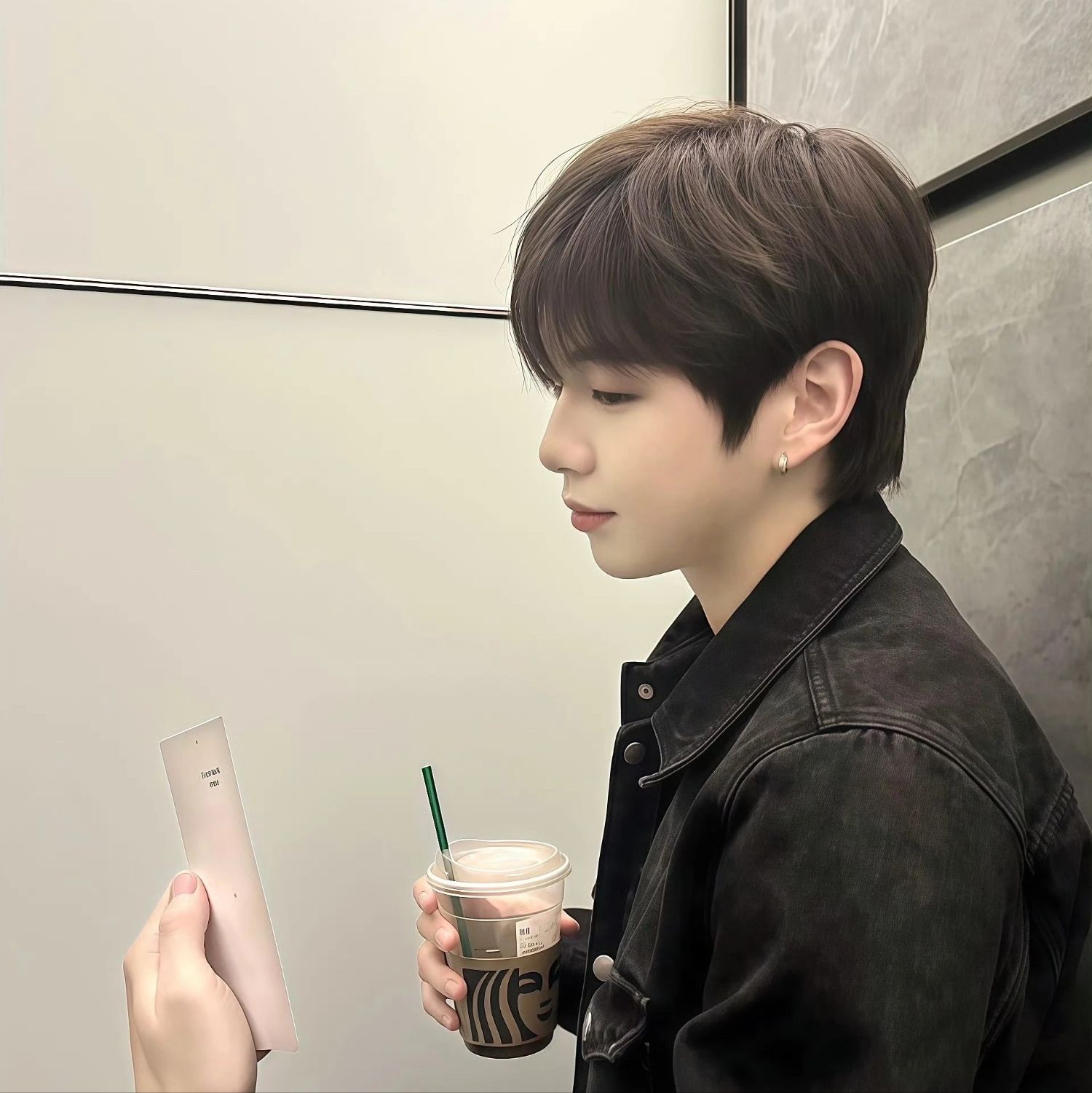 강다니엘 최근 활동샷