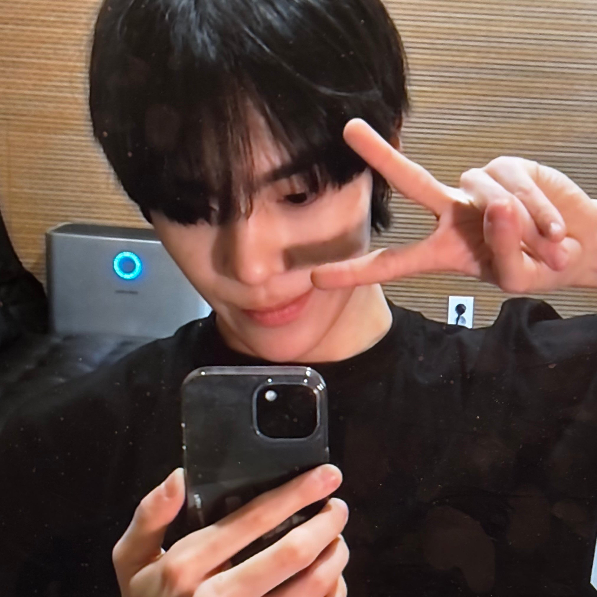 Behind-the-scenes cut of Donggyu (TUNEXX)