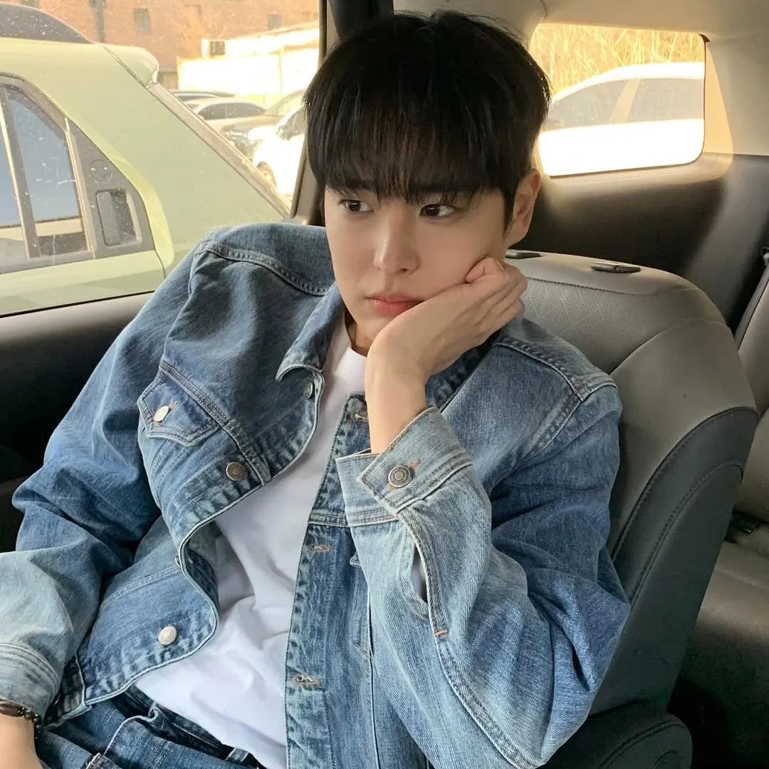 A moment captured by Choi Byungchan's fan