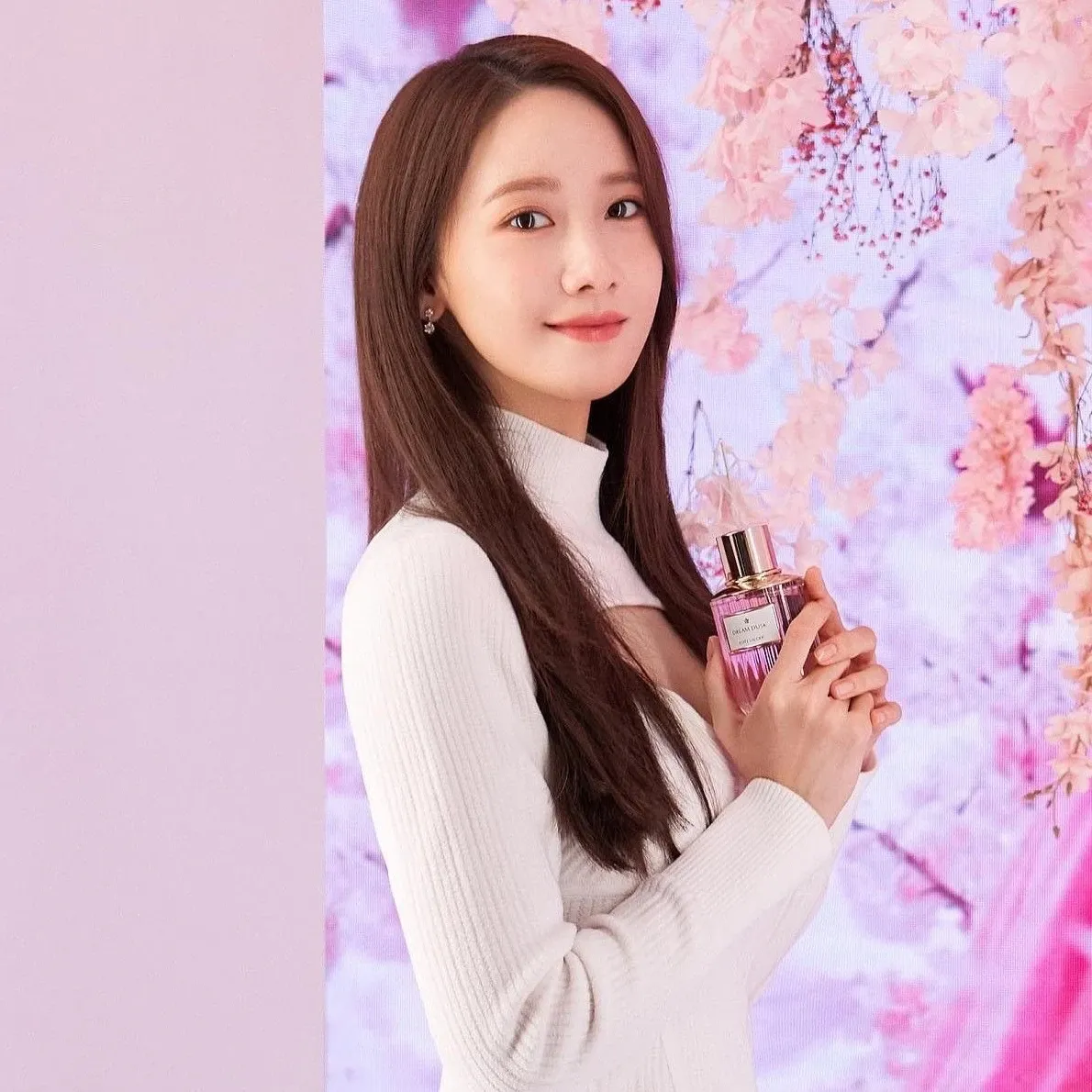 Latest photo of Yoona (Girls' Generation)